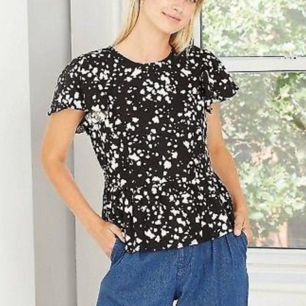 5/$25 WHO WHAT WEAR black speckled spots top